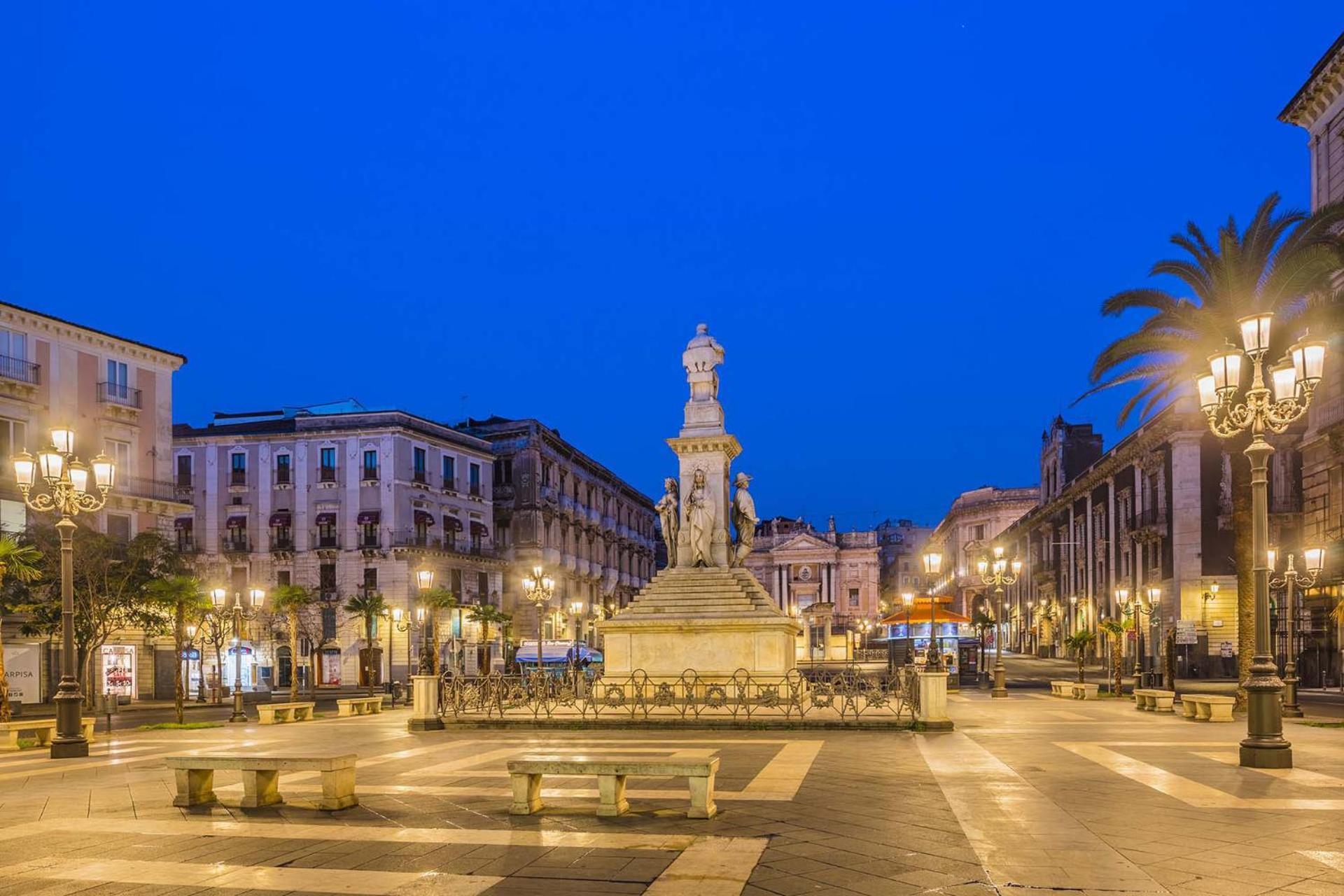 Family House Apartment Catania Bagian luar foto