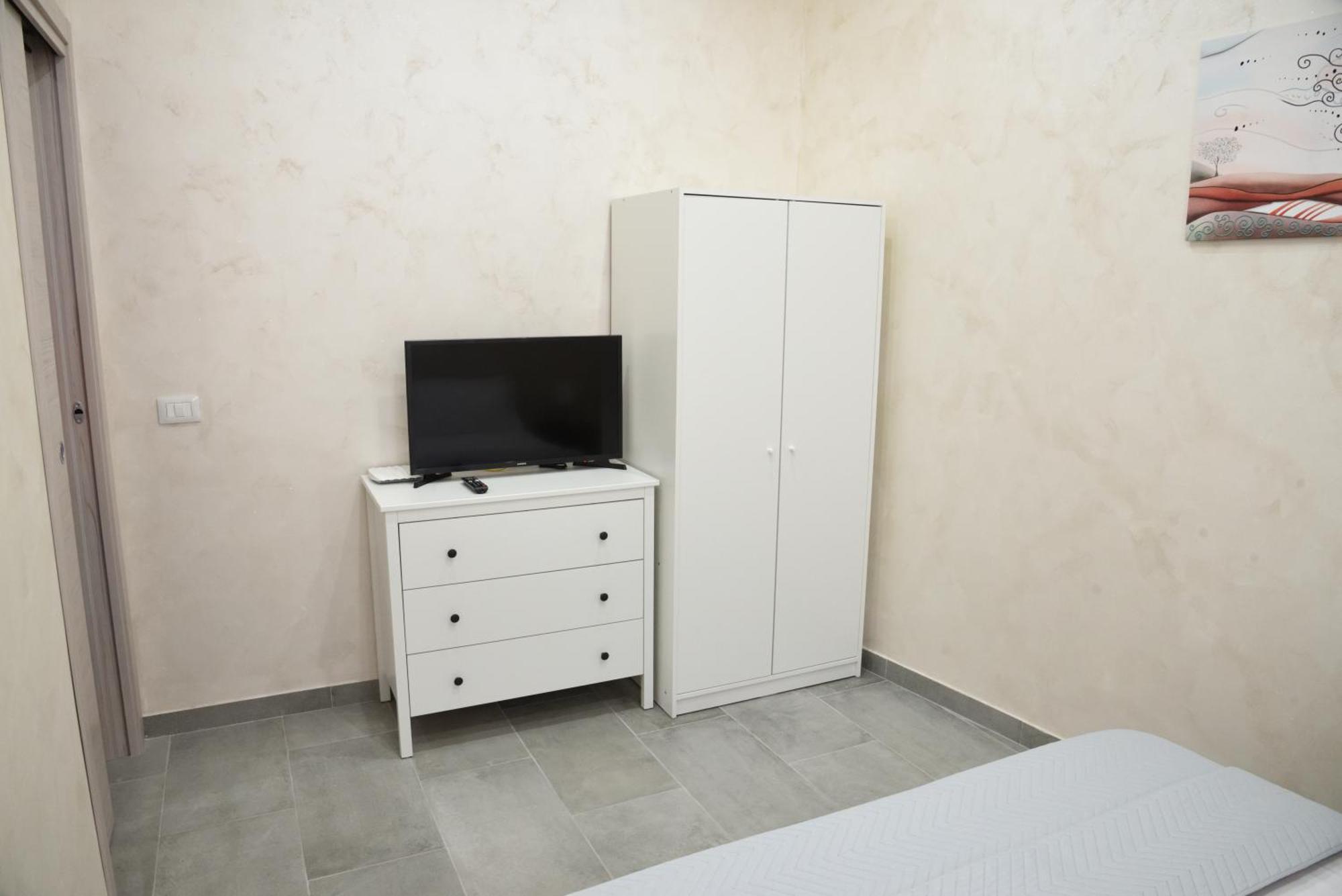 Family House Apartment Catania Bagian luar foto