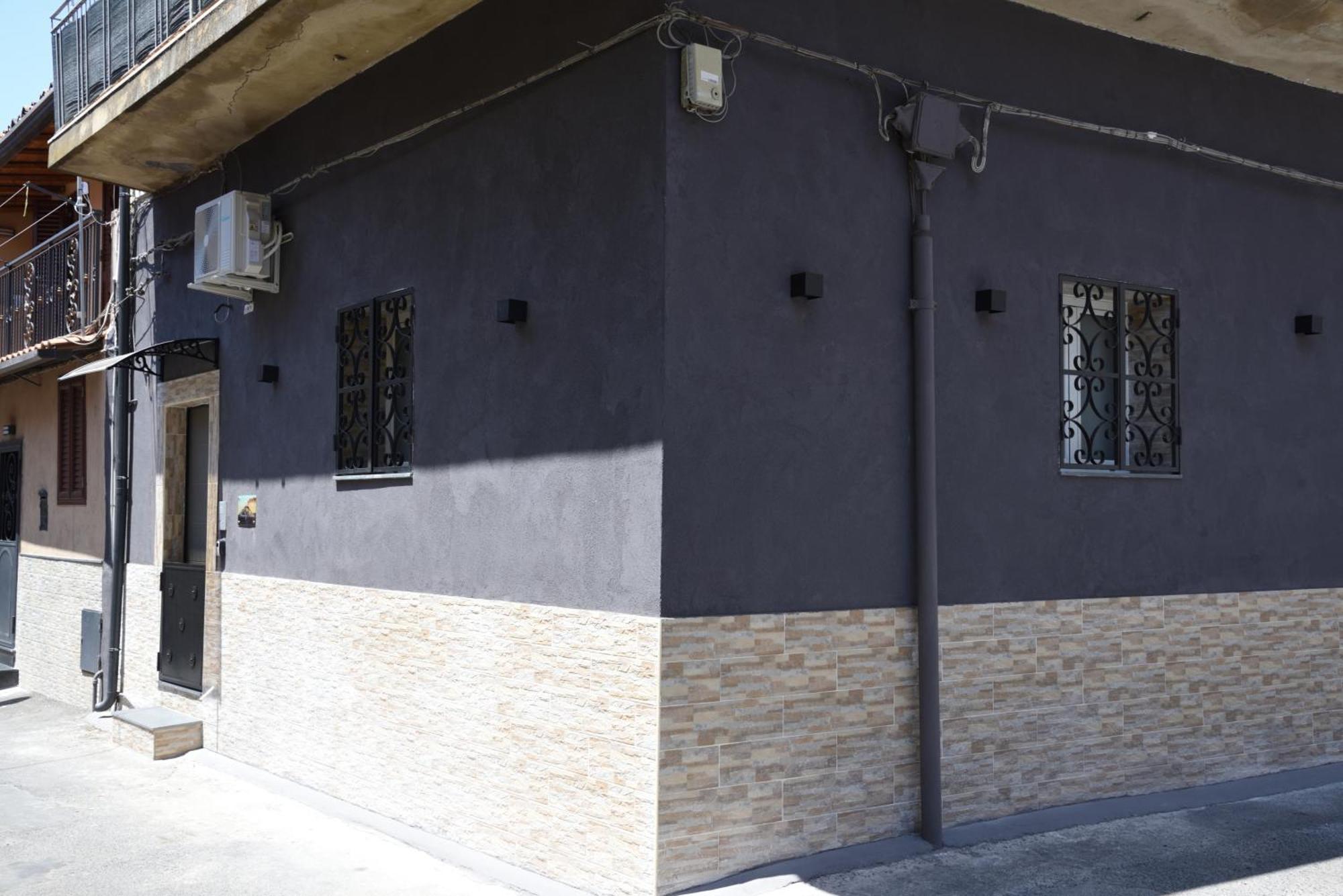 Family House Apartment Catania Bagian luar foto